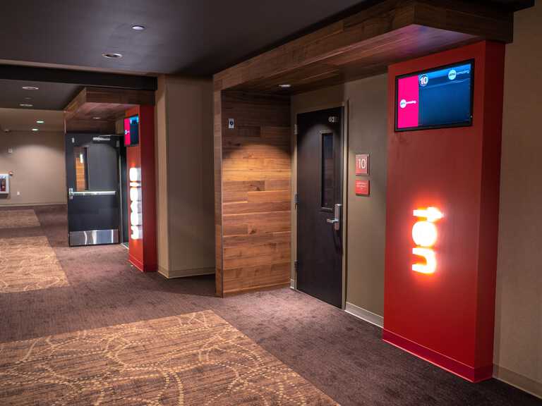 AMC Movie Theater at the Staten Island Mall - Interior photo of Theater 10