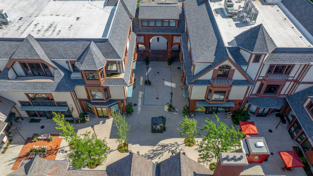 Belmont Park Retail Village - Exterior