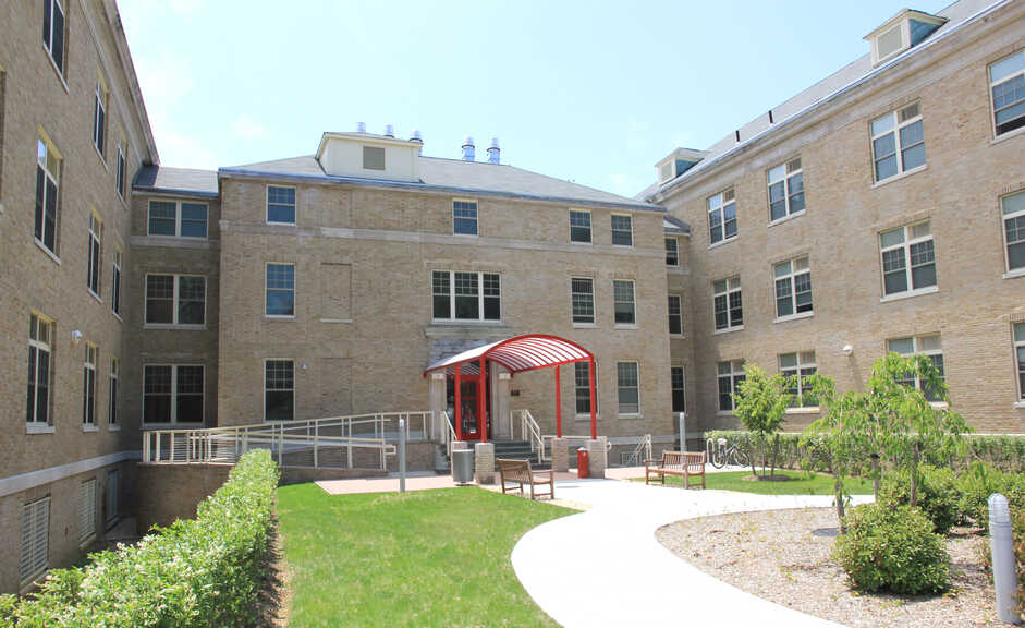Creedmoor Psychiatric Center - Exterior photo of entrance