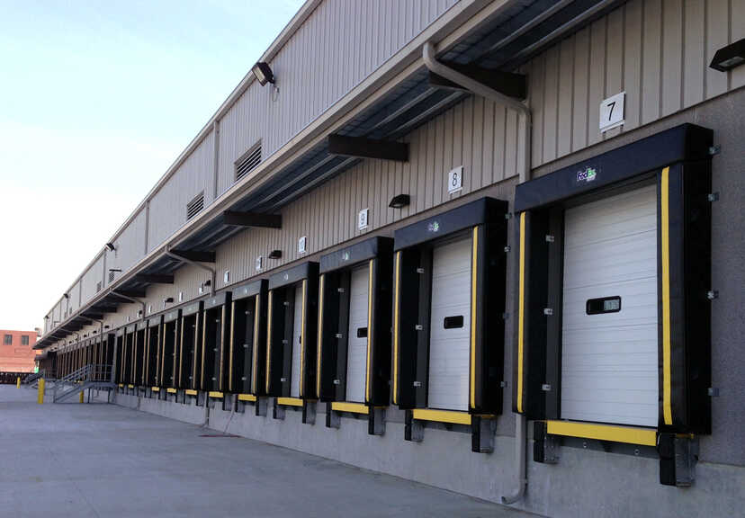 FedEx Long Island City - Exterior photo of Loading Dock