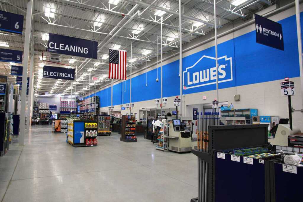 Lowe's Home Center Commack - Interior Photo of Register