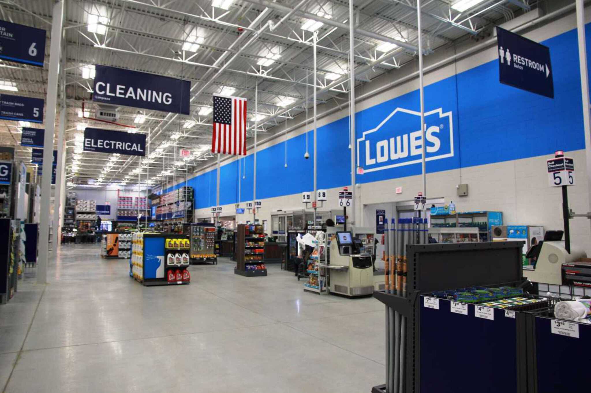 Lowe's Commack, NY General Contractor Aurora Contractors