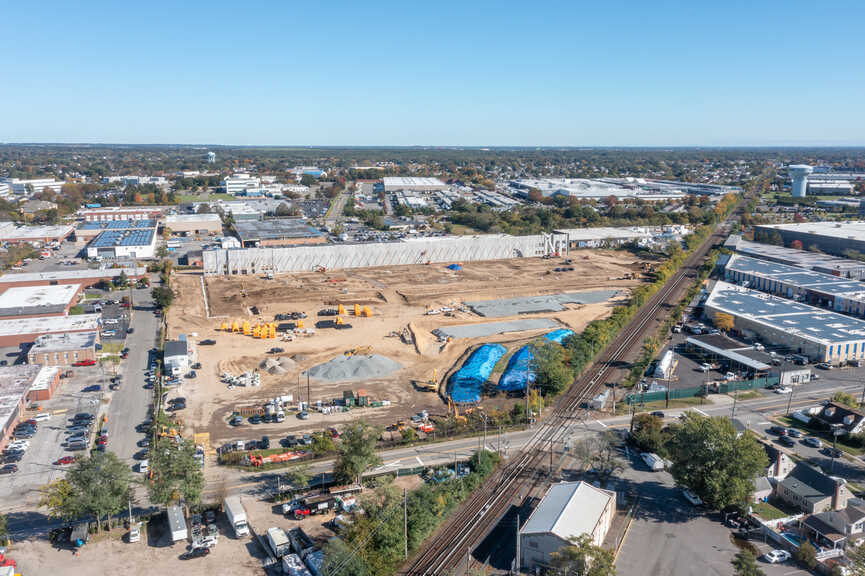 Nassau Logistics Center - Construction