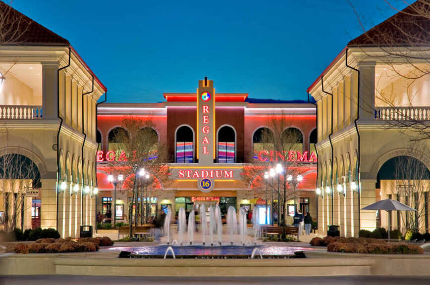 Regal Cinemas Multiplex - Exterior photo of Fountain