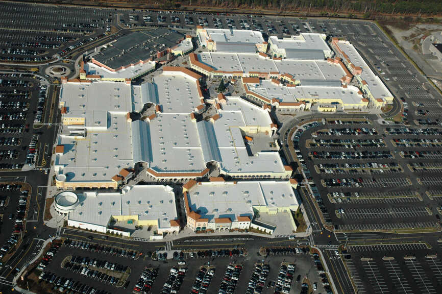 Tanger At The Arches - Exterior photo of mall